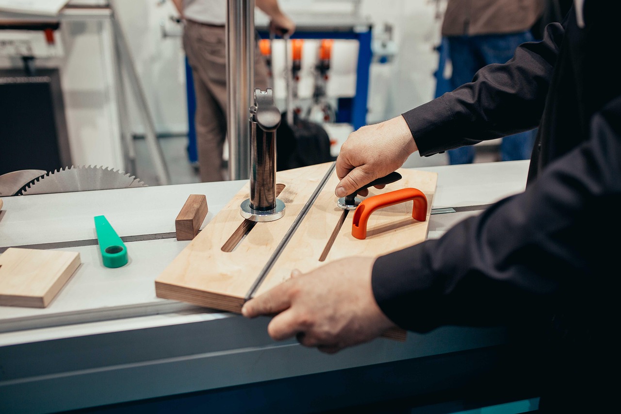 LOL手游国际服:北京名人书画电商平台代理